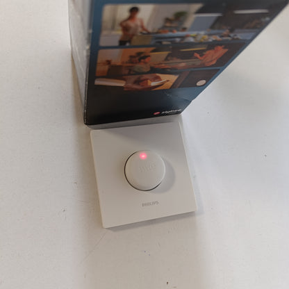 184146 - BUTONI INTELIGJENT PHILIPS HUE, Rregullues për Sistemet e Ndriçimit Hue, I Bardhë, Pa Tel dhe pa Instalim, Gjenerata e Vjetër