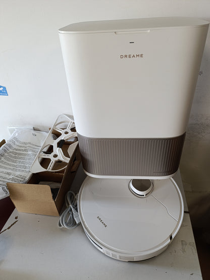 116230 -Zgjerueshme dhe e  DREAME L40 Ultra, Fshesë Robot me Korrent, Furçë Anësore e Ngritshme, Forcë Thithëse 11,000 Pa, Mopa Vetëpastruese me Ujë të Nxehtë 65°C, Zbrazje Automatike, Kontroll me Zë