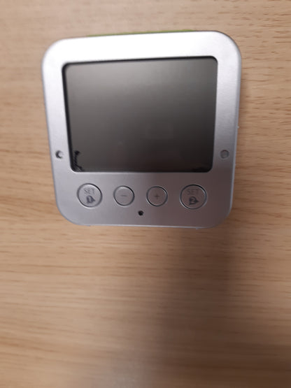 136250 - TFA DOSTMANN Bingo 60.2528.54 - Orë Alarmi Dixhitale me Radio, Dritë Prapa, Funksion Shtyrje, Dy Alarme, ngjyra Argjendi