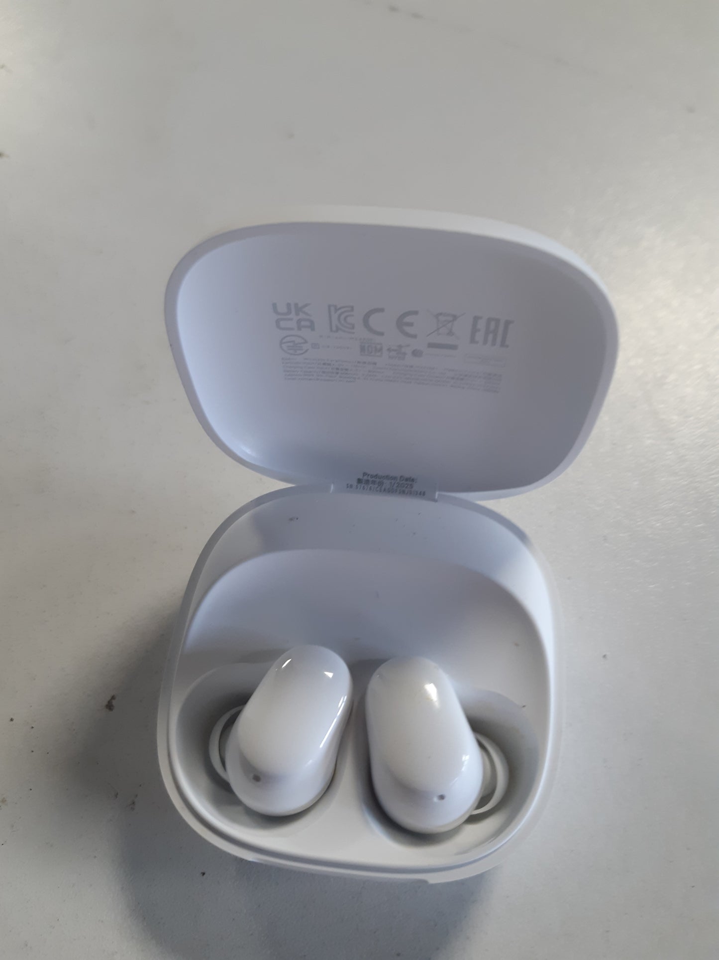 267126 - XIAOMI Redmi Buds 6 Play, Kufje Bluetooth, Drajverë 10 mm, Jetëgjatësi baterie deri në 7.5 orë + 36 orë, IPX4, E bardhë