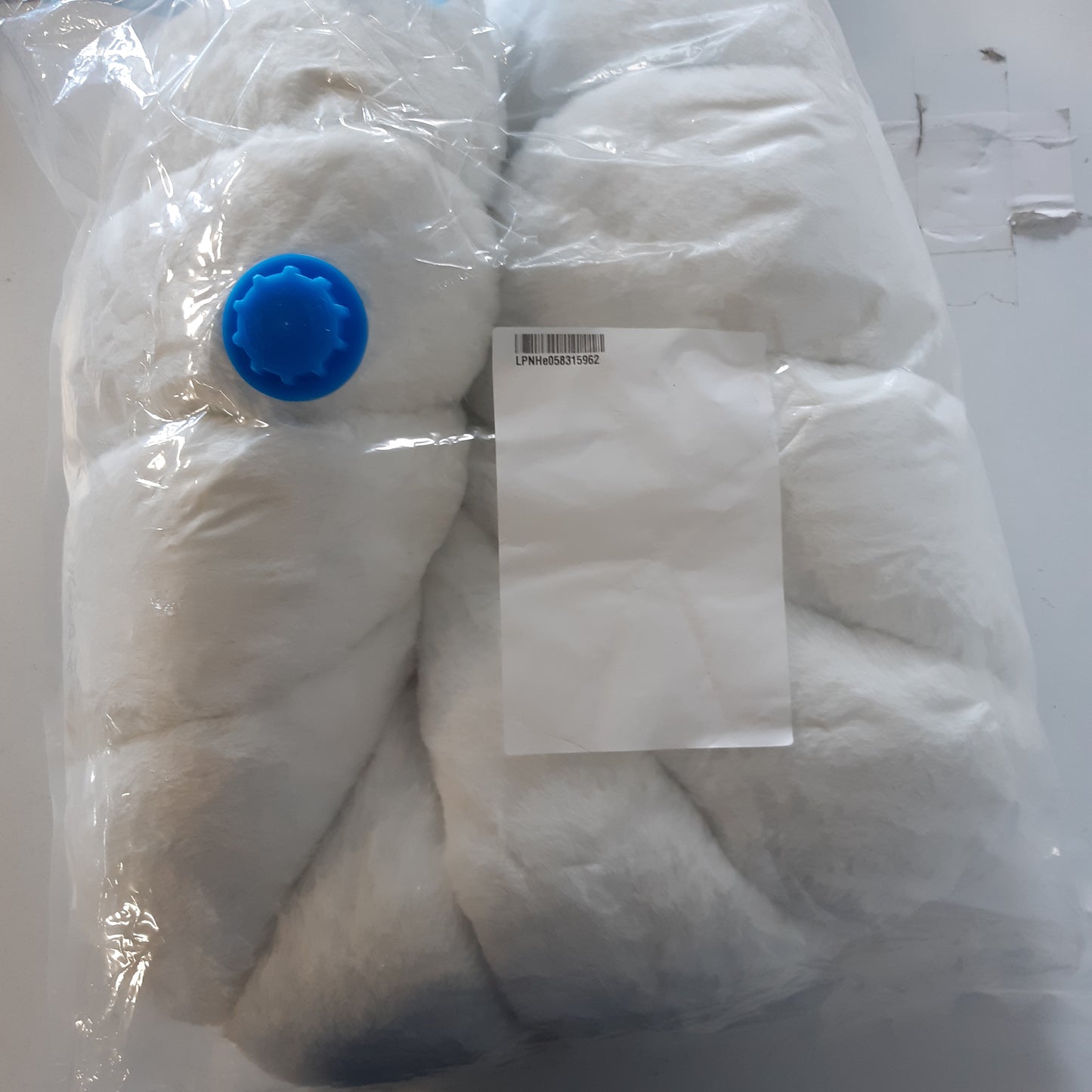 221427 - ALLSOPETS Shtrat shpelle për mace dhe qen, Igloo e brendshme me jastëk të lëvizshëm dhe të larëshëm, për kafshë shtëpiake të vogla dhe të mesme (Borëbardha, M)