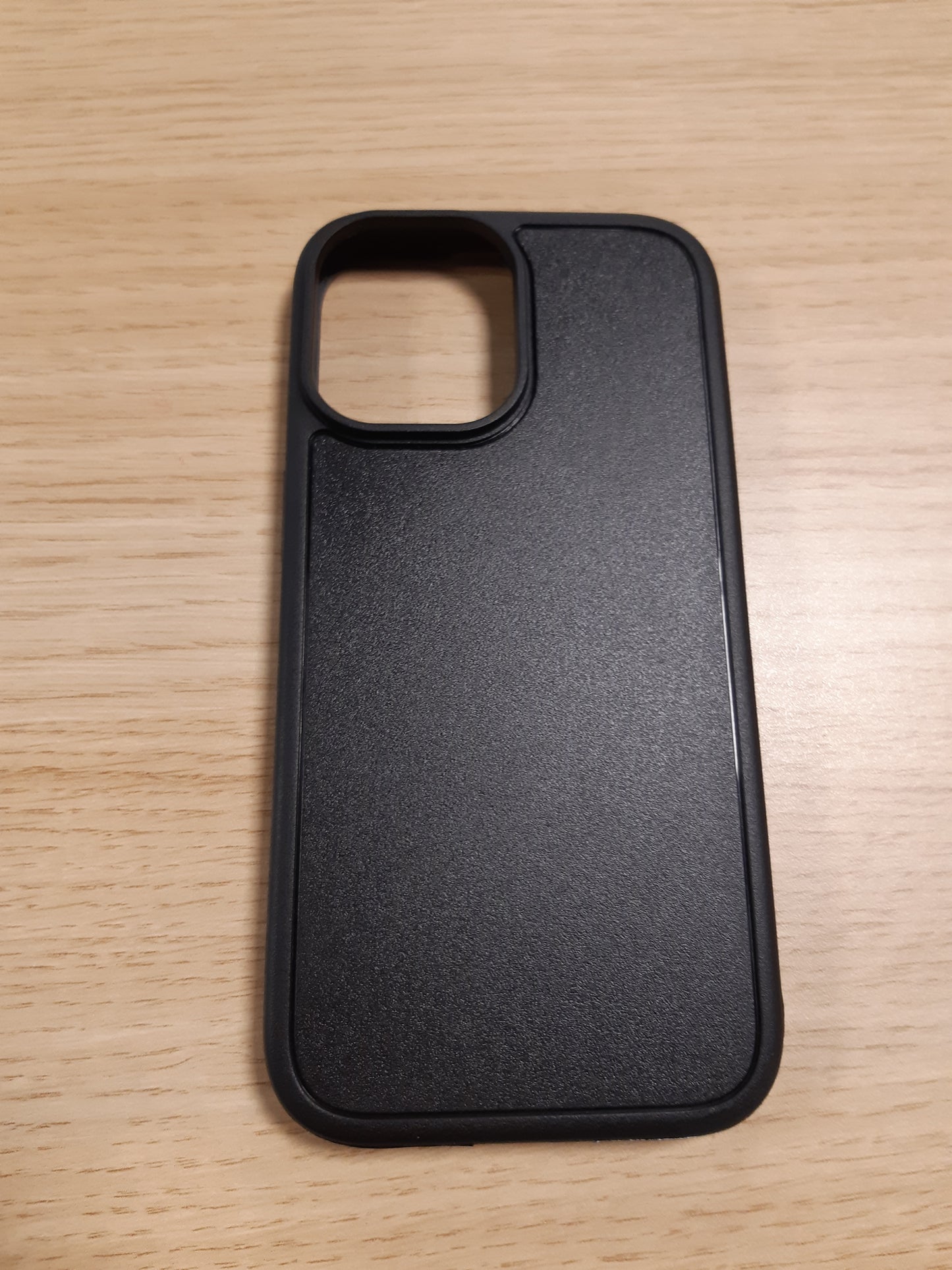 189180 - OTTERBOX Mbështjellëse Symmetry Series MagSafe për iPhone 17, Rezistente ndaj Goditjeve dhe Rënieve, e Testuar 3 herë Sipas Standardit Ushtarak, Ngjyra e Zezë, Pa Paketim me Pakicë