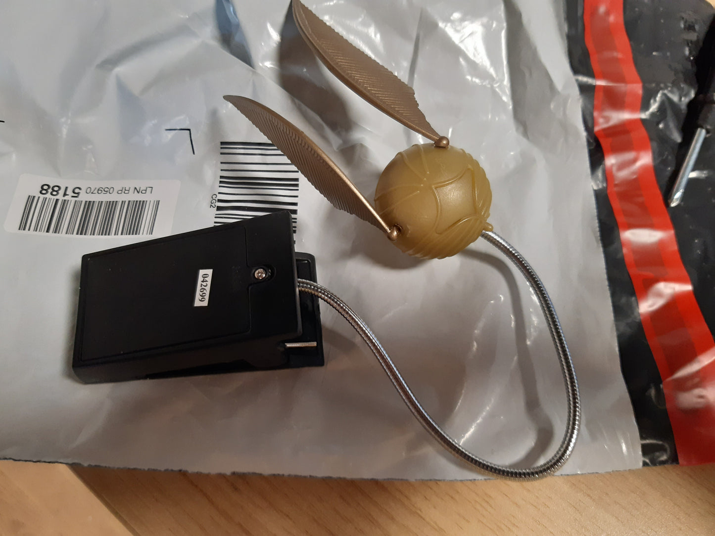227373 - GOLDEN SNITCH Llambë Leximi me Lumi-Clip, llambë për lexim natën, funksionon me bateri, mall i licencuar zyrtarisht i Harry Potter