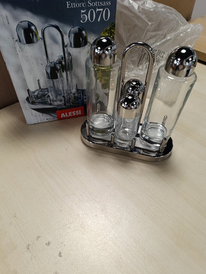 187036 - ALESSI - Set Erëzash 5070 për Vaj, Uthull, Kripë dhe Piper, Material: Çelik Inox 18/10 dhe Xham Kristali
