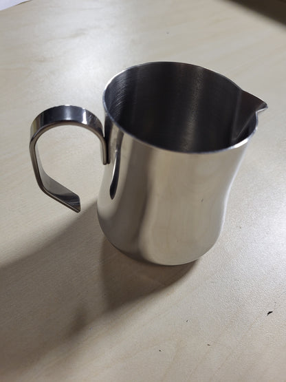 196722 - DE'LONGHI DLSC060 Enë Qumështi, Kapacitet 350ml, Materiali Çelik Inoks