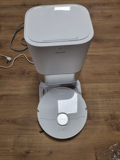 84006 - DREAME L10S Ultra - Fshesë me Korrent, Zbulim Automatik i Pengesave 3D, Zbrazje Pluhuri, Vetëpastrim i Jastëkëve të Fshesës, Qime kafshësh shtëpiake 5300Pa, Kapacitet Baterie 210m, WiFi/APP, Ngjyra e Bardhë