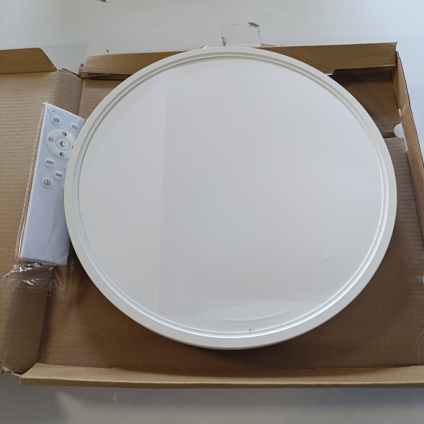 214407 - Dritë tavani LED, dritë tavani e sheshtë me errësim dhe telekomandë, 3000 K - 6500 K, CRI ≥ 80, IP54 rezistente ndaj ujit, 24W/2160LM.