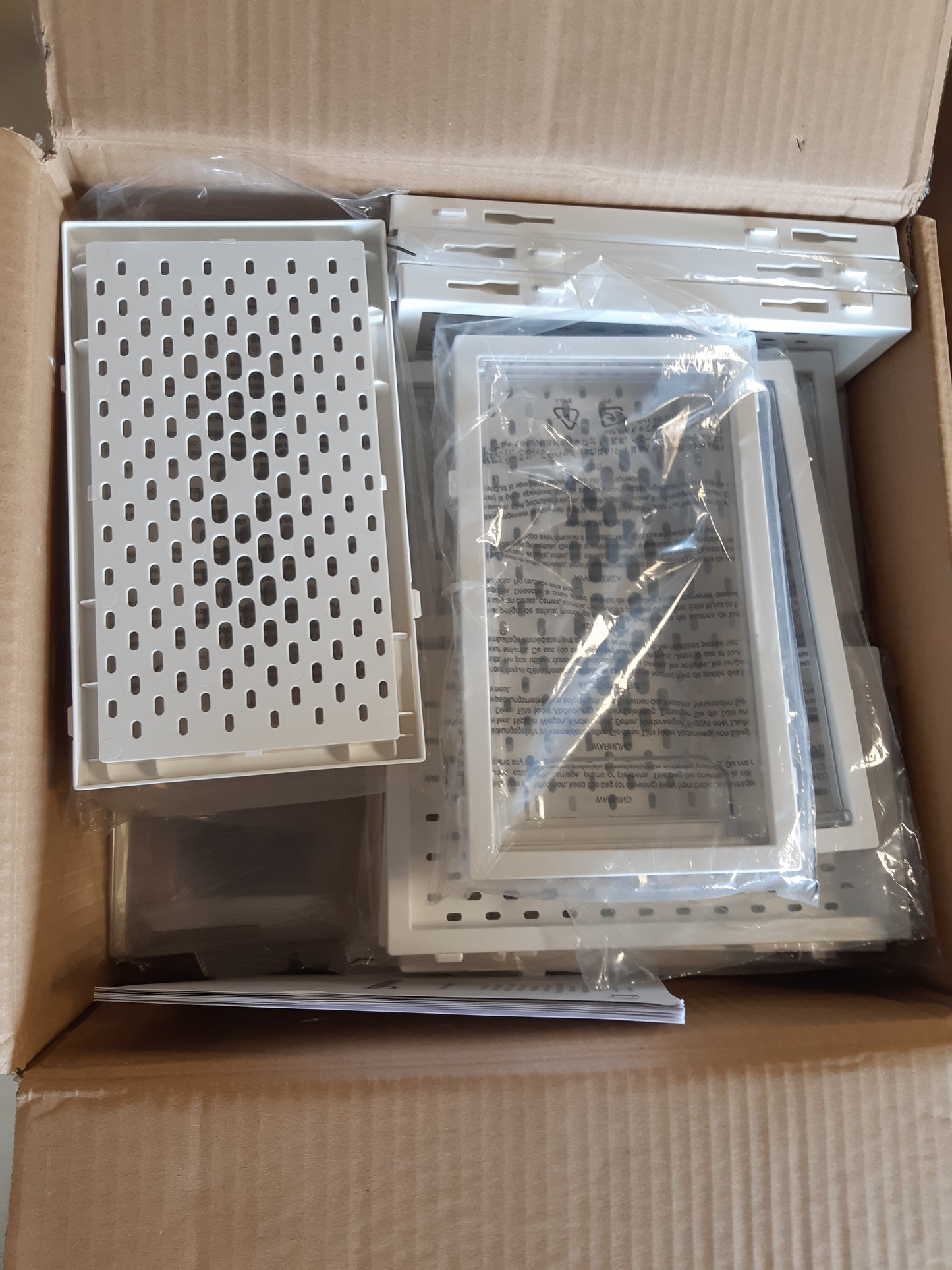 222137 - AMAZON BASICS Pako me 12 kuti për ruajtjen e këpucëve, të palosshme dhe të grumbullueshme, të vogla, transparente