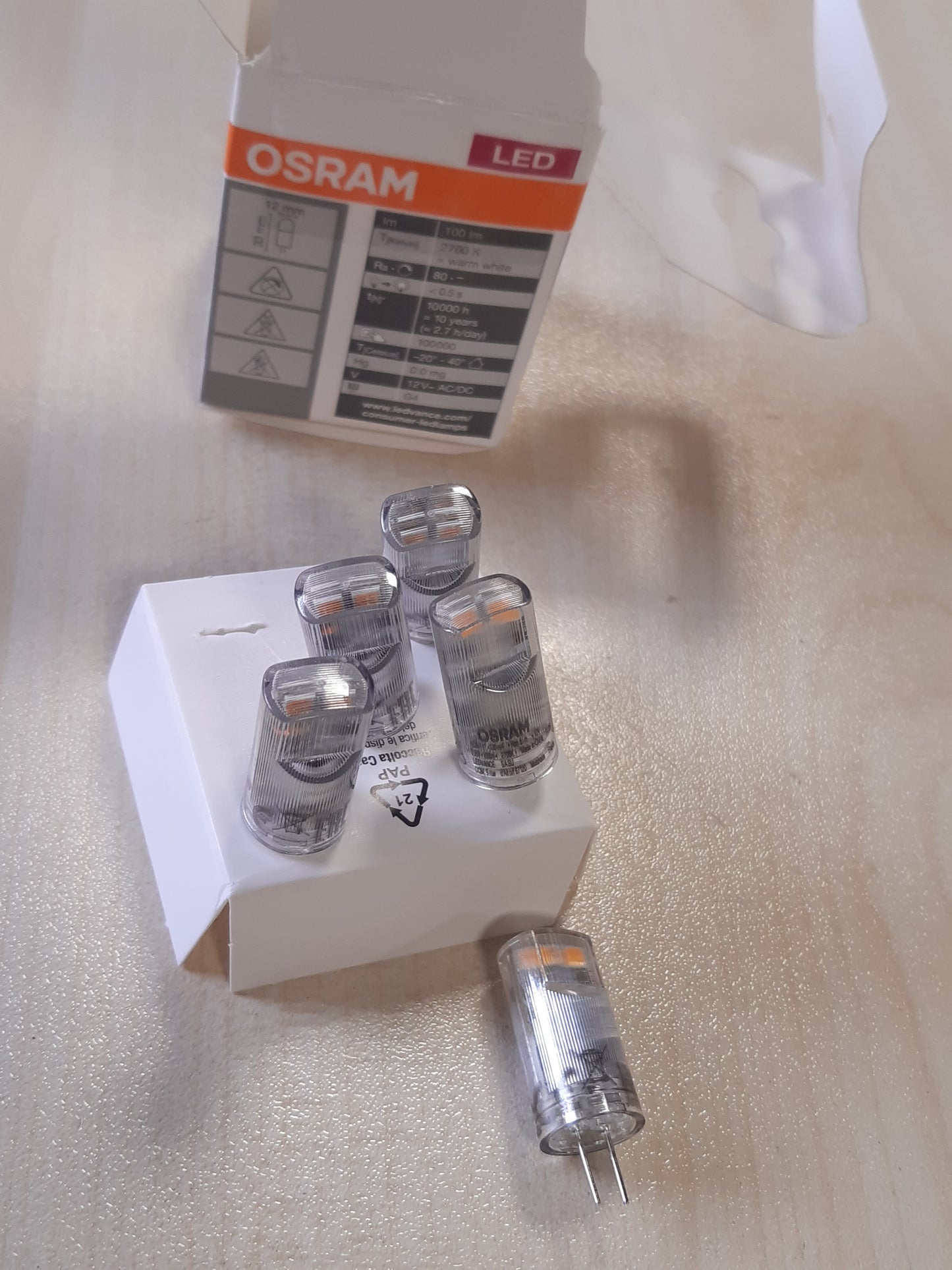 192678 - OSRAM - Set 5 Llamba LED Star PIN, Bazë G4, Xham Transparent, Ngjyra Bardhë E Ngrohtë (2700K), Fuqi 100 Lumen, Zëvendësim për Llamba 10W Konvencionale, pa Errësim