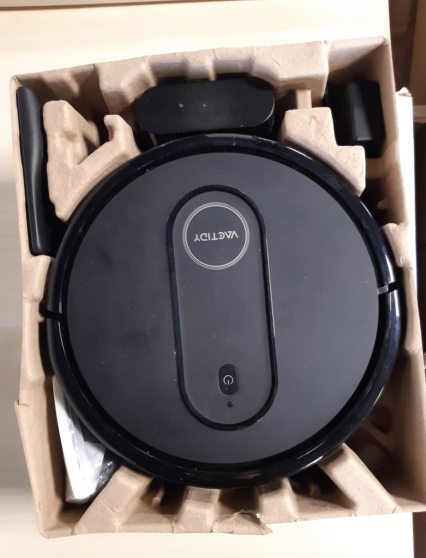 160516 - VACTIDY T7 Robot-Fshesë 2-në-1 me Korrent, në Ngjyrë të Zezë, me Rezervuar Uji, për Pastrimin e Dyshemeve dhe Qilimave, Përcjellje me WiFi/Aplikacion/Alexa/Siri/Google/IFTTT, për Qime Kafshësh Shtëpiake