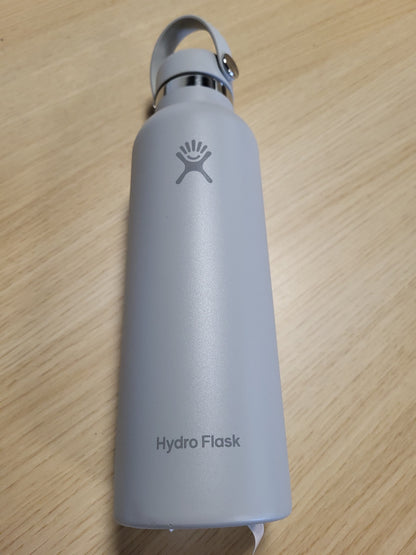 245554 - Shishe Hidro 621 ml (21 oz) Çelik inox, i papërshkueshëm nga rrjedhjet, Izolim 24 orësh ndaj të ftohtit
