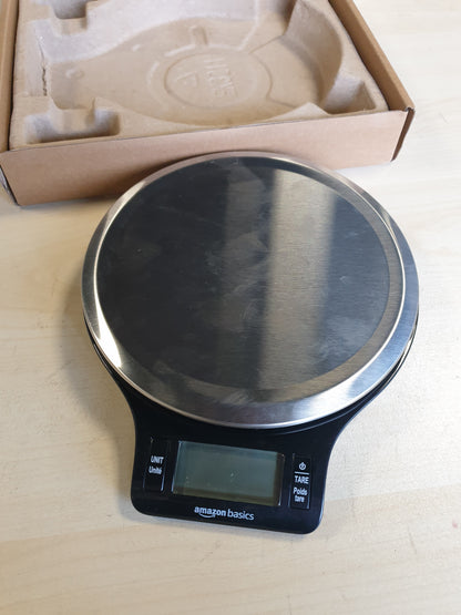 251637 - Amazon Basics Peshore Dixhitale Kuzhine me Ekran LCD, Çelik Inoks, Pa BPA, Pesha deri në 11 Paund, E Zezë