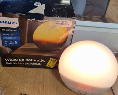 255037 - PHILIPS Dritë zgjimi SmartSleep, simulim lindjes së diellit, 20 nivele ndriçimi, 6 tinguj natyrorë, Modeli HF3521/01