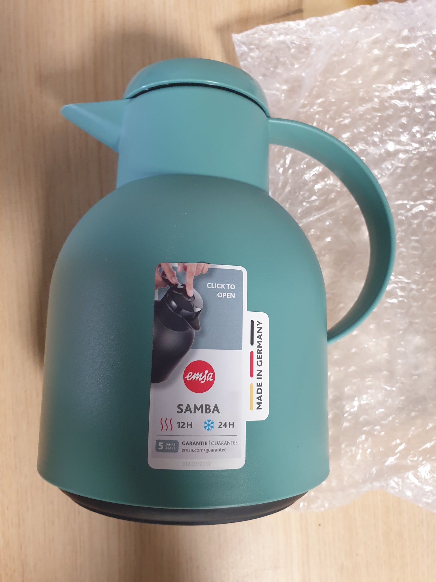 224667 - EMSA - Enë e izoluar Samba F40102, 1 litër, plastike, mbyllje me shtypje të shpejtë, 100% e papërshkueshme nga rrjedhjet, mban nxehtësi për 12 orë, të ftohtë për 24 orë, ngjyrë jeshile pluhuri