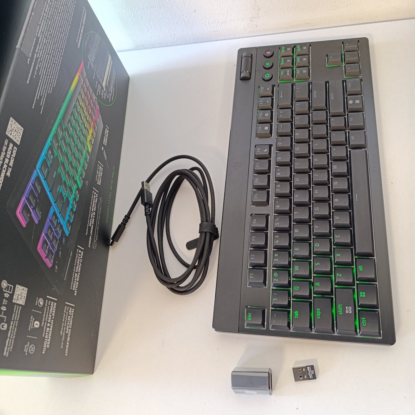 267657 - RAZER BLACKWIDOW V4 TENKEYLESS HYPERSPEED LOW PROFILE – Tastierë pa tel për lojëra, HyperSpeed dhe BT, çelësa të verdhë