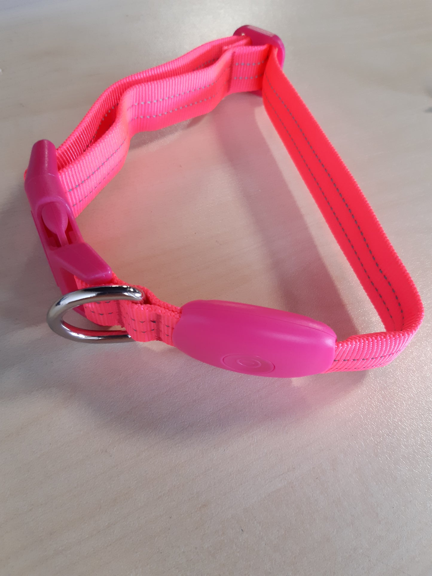 214659 - PZRLIT Jakë Qeni LED – Jakë Qeni me Ndriçim të Rregullueshëm, Reflektuese dhe e Papërshkueshme nga Uji