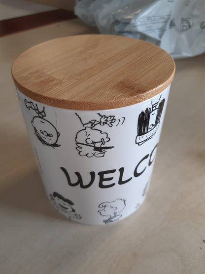 185453 - PEANUTS COMIC EDITION Kavanoz Porcelani dhe Bambu për Ruajtje Ëmbëlsirash dhe Biskotash, 550ml, Snoopy dhe Charlie Brown