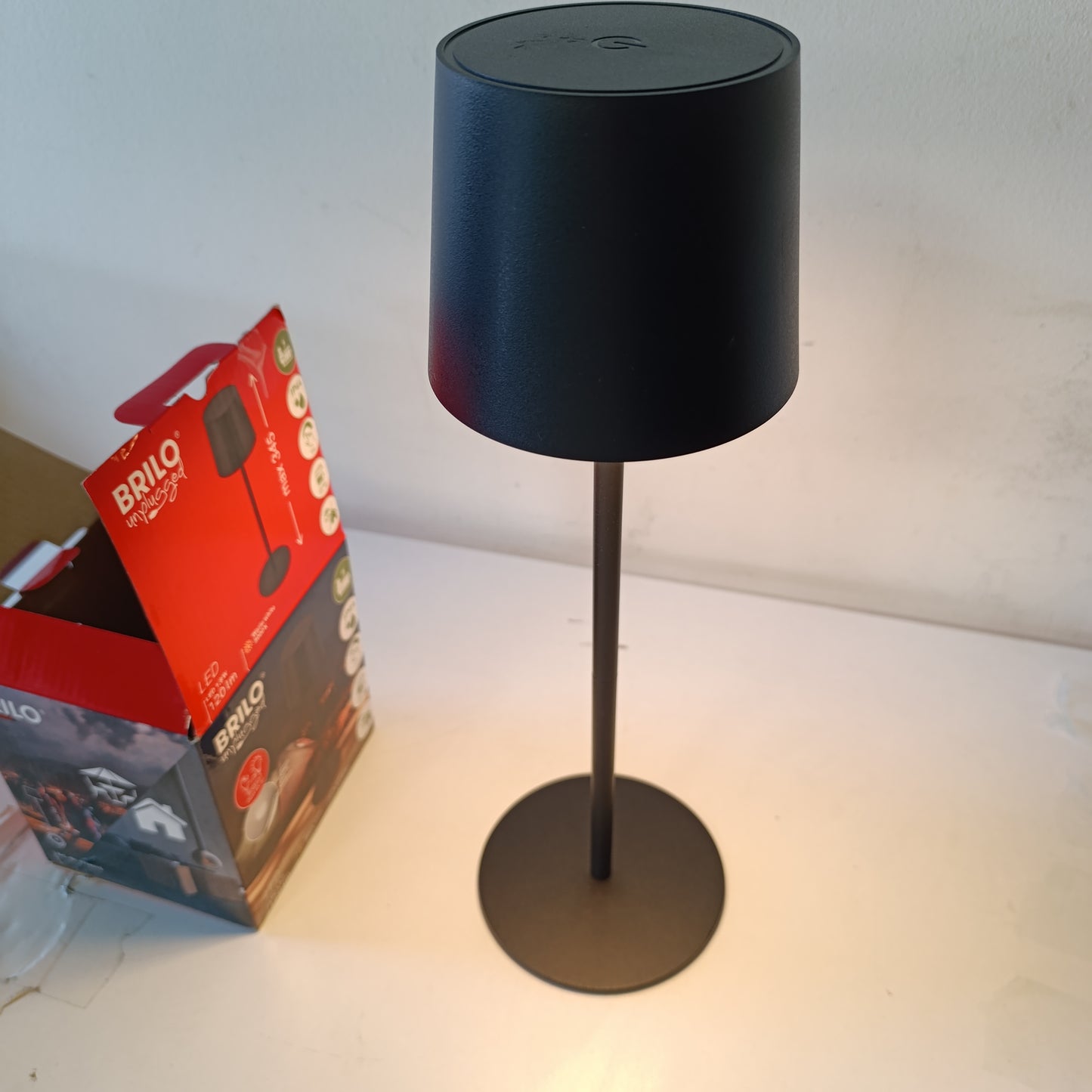 223560 - BRILONER - Llambë Tavoline LED Pa Tel IP44 me Kontroll me Prekje, e Errësueshme, 11x34.5 cm, e zezë.