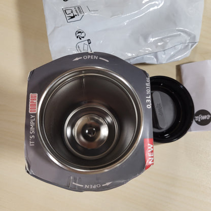 246867 - EMSA - Filxhan Udhëtimi N21609, Termos/Filxhan i Izoluar, Çelik Inoks, 0.3 Litra, Mban pijet të nxehta për 3 orë, të ftohta për 6 orë, Pa BPA, 100% i papërshkueshëm nga rrjedhjet, I sigurt për lavastovilje, Hapje për pirje 360°, Ngjyrë burgundy