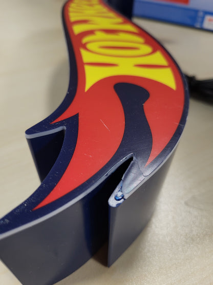 214369 - HOT WHEELS Llambë me logon, Dritë nate me logo garash e licencuar zyrtarisht