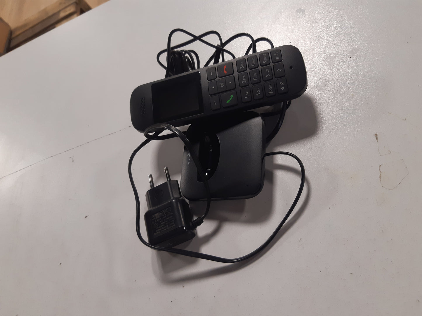 266288 - TELEKOM Telefon fiks pa tel Speedphone 12, ekran me ngjyra, HD Voice, Telefon DECT për ruterët Telekom Speedport Smart & Pro, Telefon IP me rrezatim të ulët