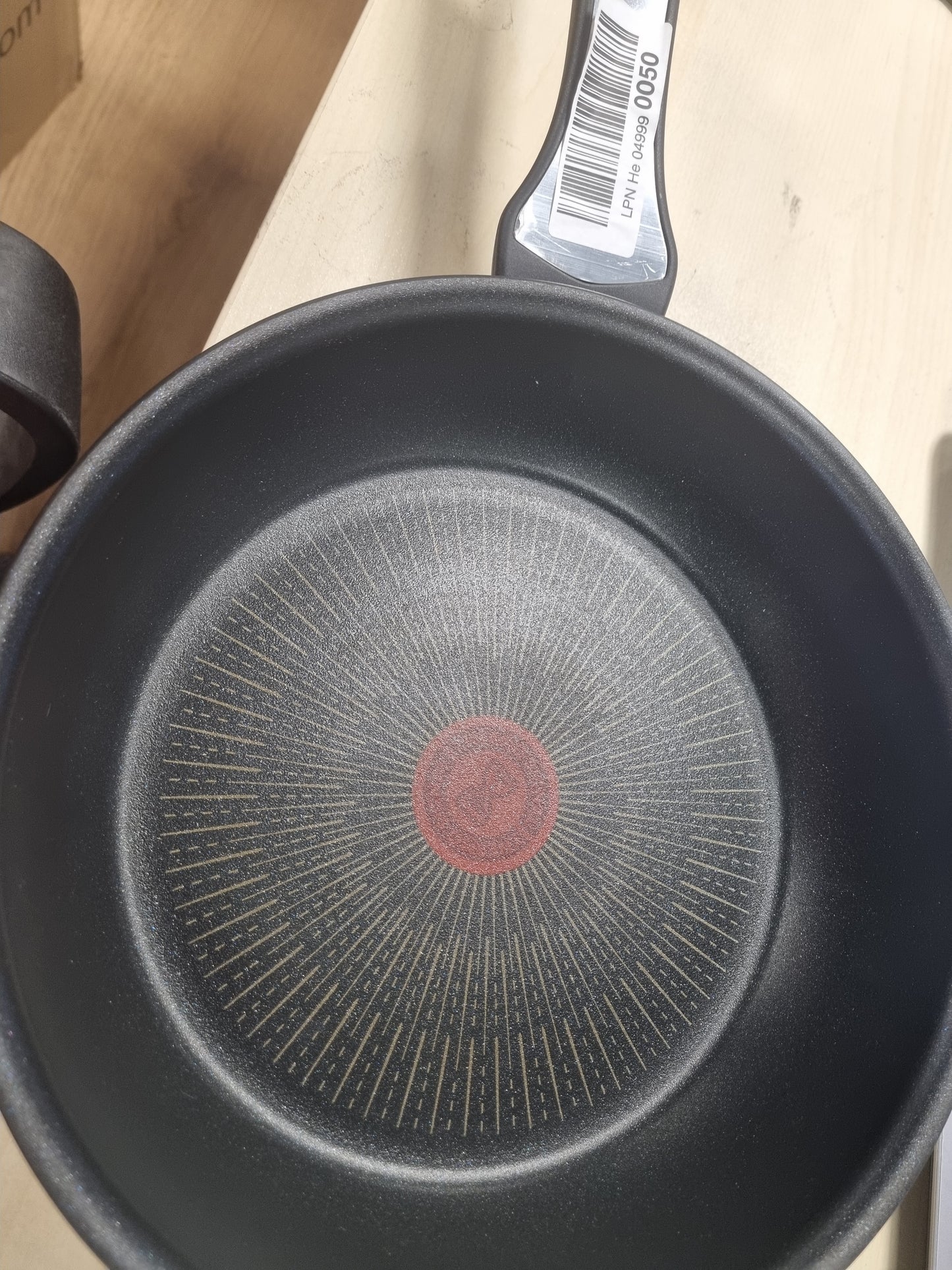 183382 - TIGAN TEFAL Unlimited, 24cm, Rezistent në Induksion, me Shtresë Jo-ngjitëse të Qëndrueshme, Funksion Thermo-Signal, Prodhim Francez G25904AZ