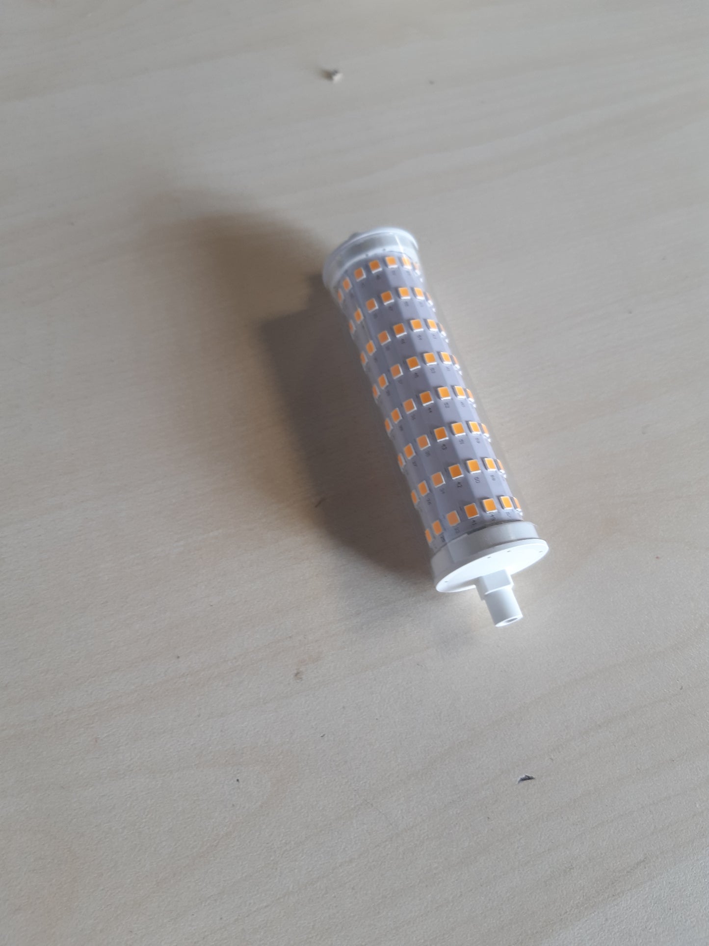 168156 - OSRAM Llambë LED me shkop dhe me errësim, bazë R7s, tub LED 15W, ekuivalente me llambë inkandeshente 125W, e bardhë e ngrohtë 2700K