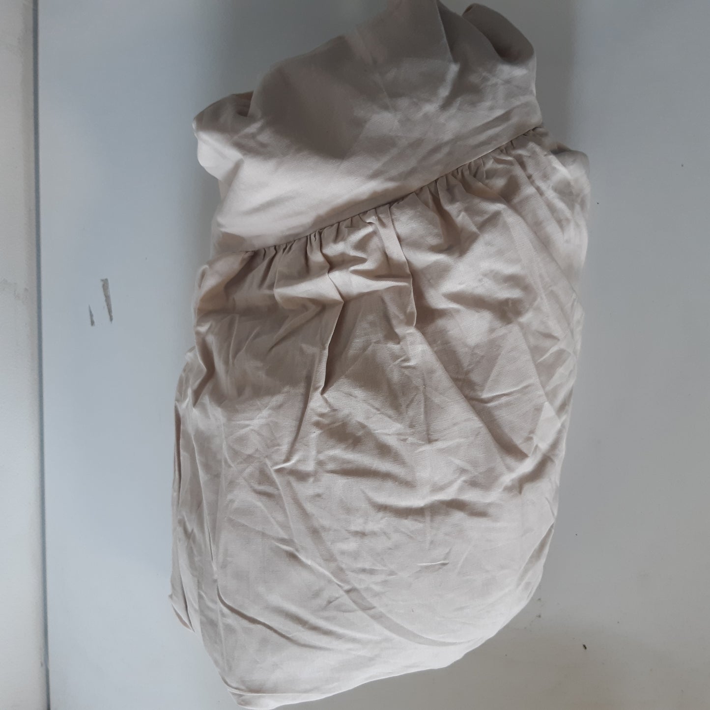 250702 - JOTEX Mbulesë shtrati Zack Volant, 100% pambuk organik, lartësia 45 cm, 140 x 200 cm, bezhë