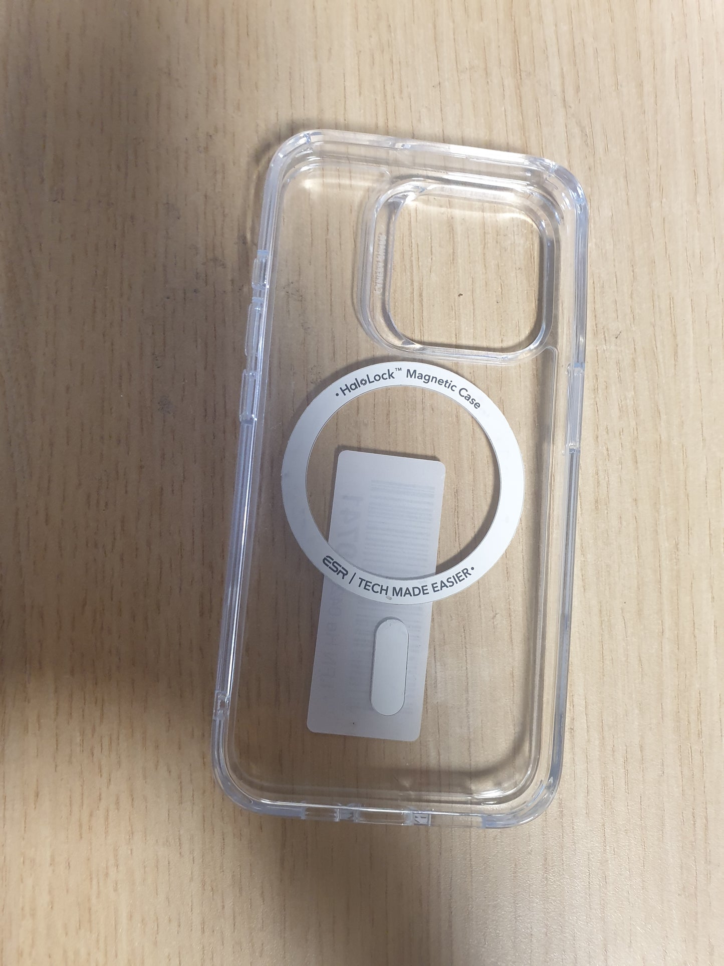141877 - ESR këllëf për iPhone 15 Pro, i pajtueshëm me MagSafe, transparent me mbrojtje të nivelit ushtarak. Me mbajtëse të integruar dhe pjesë të pasme rezistente për mbrojtje të përditshme.