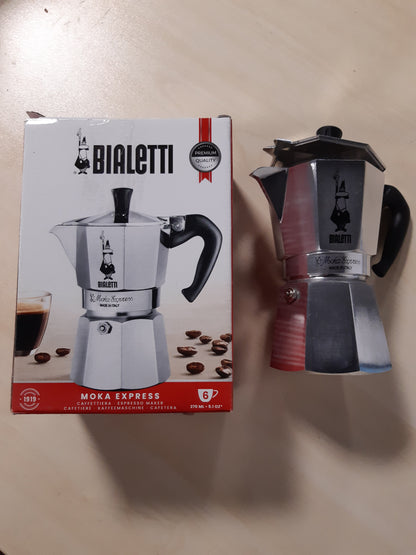 209002 - BIALETTI - Moka Express: Makinë për Kafë Espresso, Volum 270ml, Materiali Alumini, Ngjyra Argjendi, Kapacitet 6 Gota