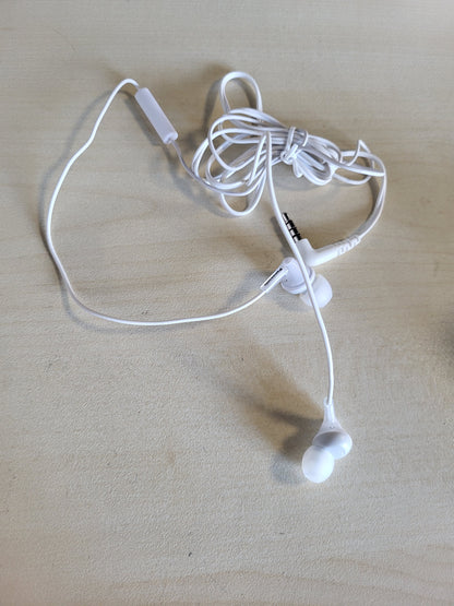 266827 - PANASONIC Kufje me Tel ErgoFit, Kufje në Vesh me Mikrofon dhe Kontrollues Thirrjesh, Kufje Ergonomike, me Përshtatje të Personalizuar (S/M/L), Prizë Jack 3.5 mm për Telefona Celularë dhe Laptopë – RP-TCM125-W