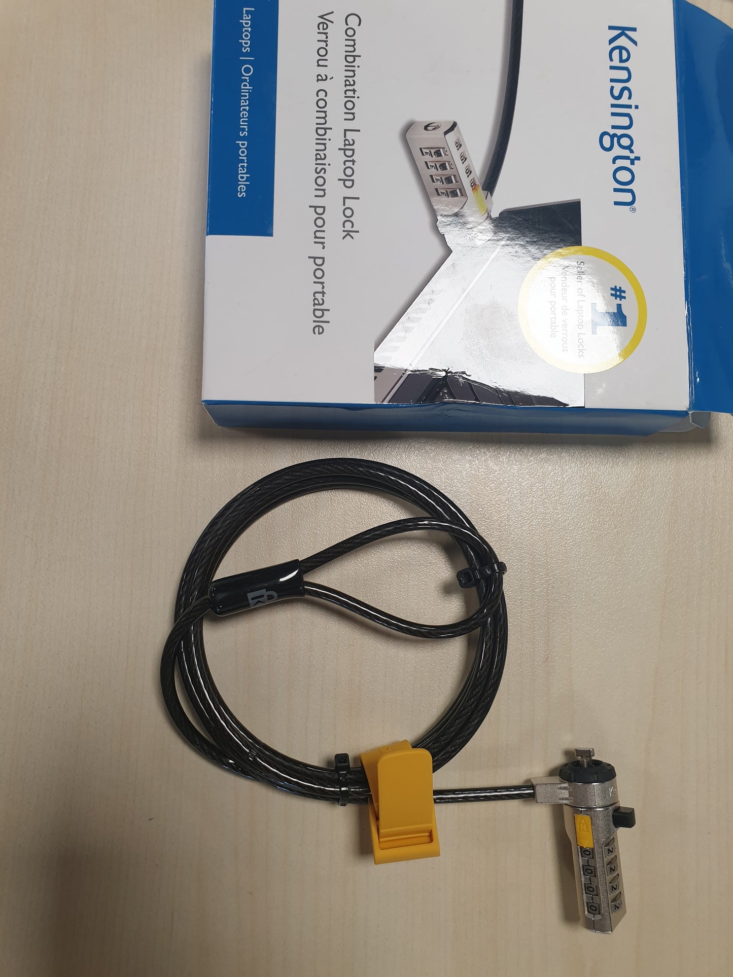 266456 - KENSINGTON Kabllo për kyçje me kombinim për laptopë dhe pajisje të tjera, K64673AM