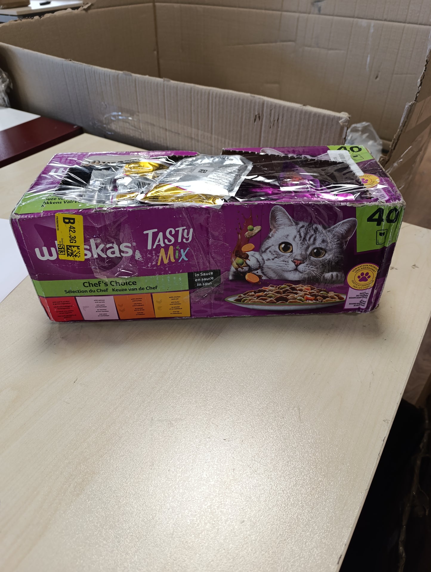 213991 - WHISKAS Ushqim i lagësht në salcë për macet e rritura 40x85g