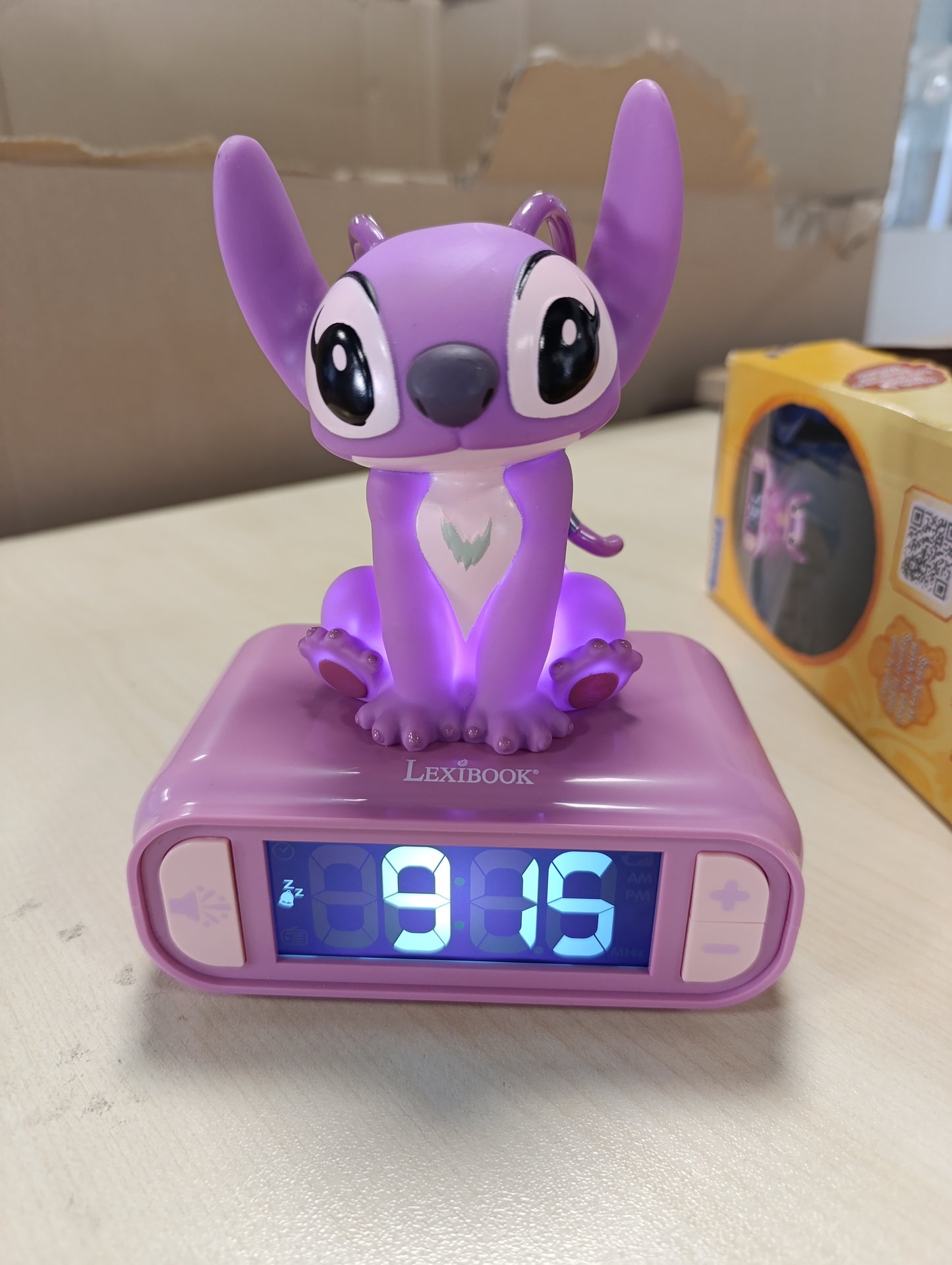 226837 - LEXIBOOK Orë alarmi Disney Stitch me dritë nate me engjëll, Tinguj dhe melodi, Ekran LCD me ndriçim nga prapa, I ndritshëm, Drimë, Rozë, RL800D1
