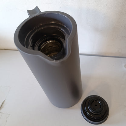 223805 - EMSA Motiva Termos Flask 1L, Flask i Izoluar me Mbyllje të Shpejtë, Mban Pijet të Nxehta për 12 Orë, të Ftohta për 24 Orë, Mbulesë Qelqi, Prodhuar në Gjermani, Antracit, N41701