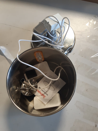 214068 - BALIMOPET Shatërvan për mace prej çeliku inox, 2.2L, i lehtë për t'u pastruar, me sistem filtrimi të katërfishtë dhe dritë LED.