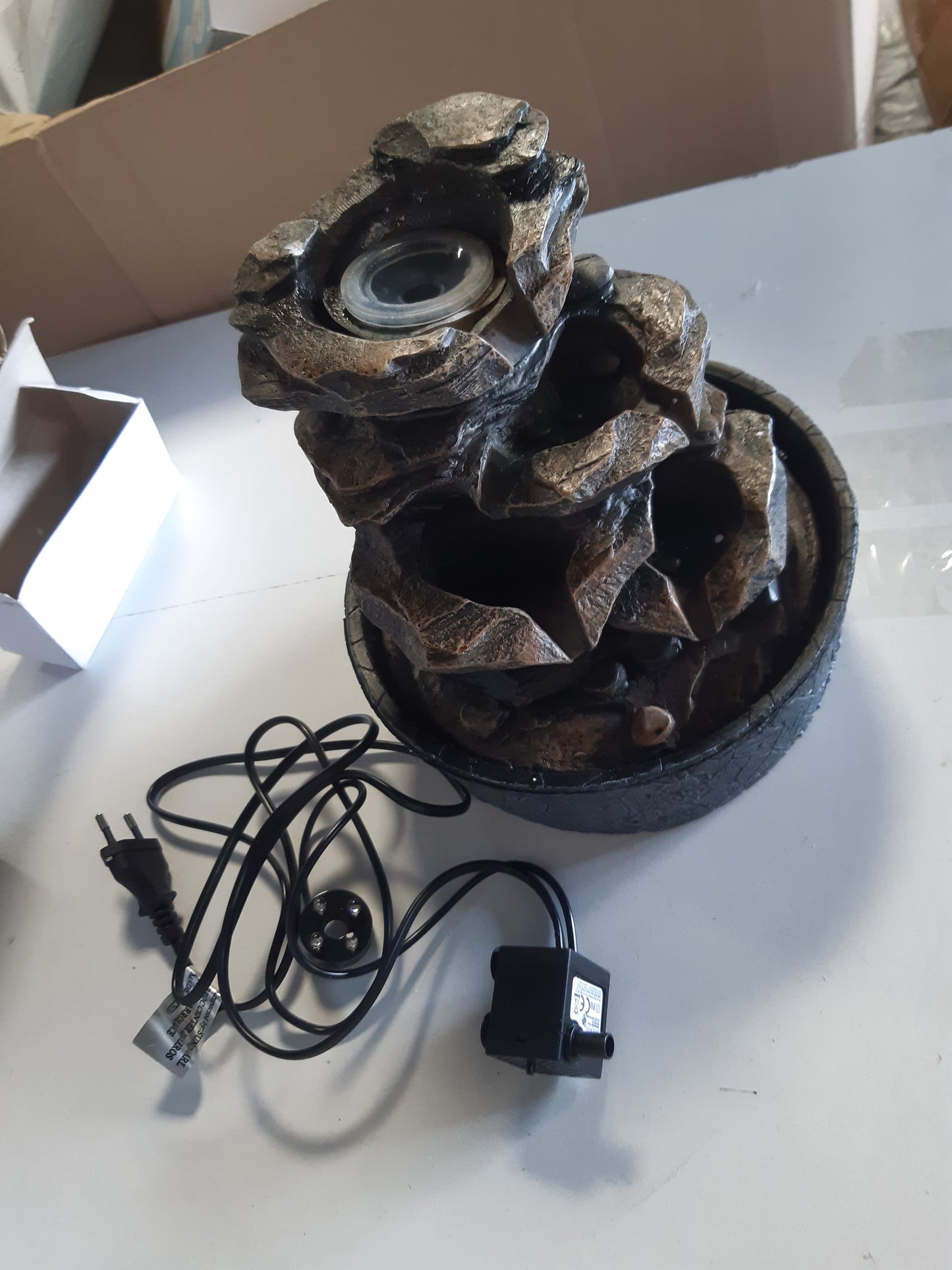 245739 - ZEN'LIGHT Shatërvan i Brendshëm Little Rock - Ujëvarë Natyrale me Dritë LED me Ngjyra - Lartësia 23cm, Dekorim Tavoline Zen për Meditim dhe Relaksim