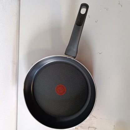 187735 - TIGAN LAGOSTINA Cucina Mediterranea, Alumini Jo-ngjitës, Ø 28cm, Perdorim në Induksion, Gaz dhe Furrë, me Tregues Gatimi Termo-sinjal, Dorezë Ergonomike Bakeliti