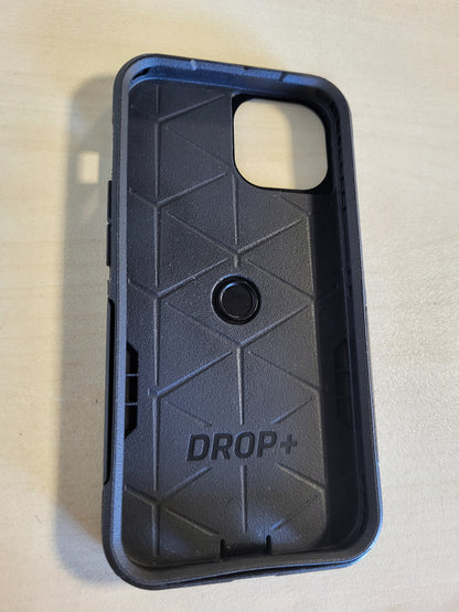 266737 - OTTERBOX Mbështjellëse Commuter për iPhone 17e, 16e, 15, 14, 13, Rezistent ndaj goditjeve, Rezistent ndaj rënieve, Mbrojtëse, e zezë, Dërgohet pa paketim