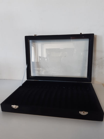 241565 - FREBEAUTY Trajnim për Qafë prej Kadifeje me 15 Grepa, Kapak Transparent, Mbajtëse me Mbyllje, Organizues Bizhuterish për Varëse dhe Gjerdane, i Zi