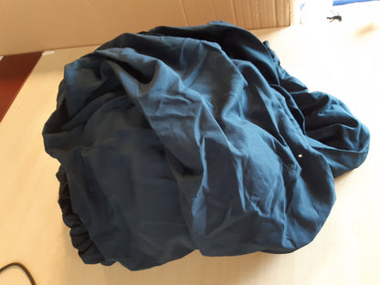 185603 - AMAZON BASICS Çarçaf i Montuar 200x200x30cm, Poliester Mikrofibër, Përshtatet për Dyshekë deri në 30cm të Trashë, Blu Marine