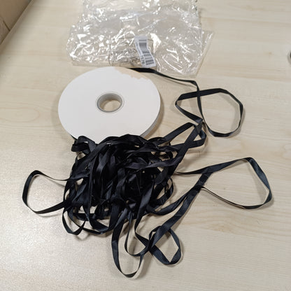 269503 - FJONGO DHURATE SATENI TONIFUL 10mm x 91m, Fjongo e Zezë për Mbështjelljen e Dhuratave