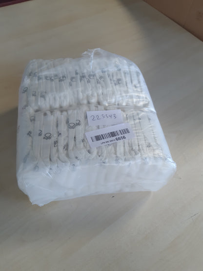 223343 - AMAZON BASICS - Pelena për qen meshkuj, XS, pako me 30 copë, të bardha