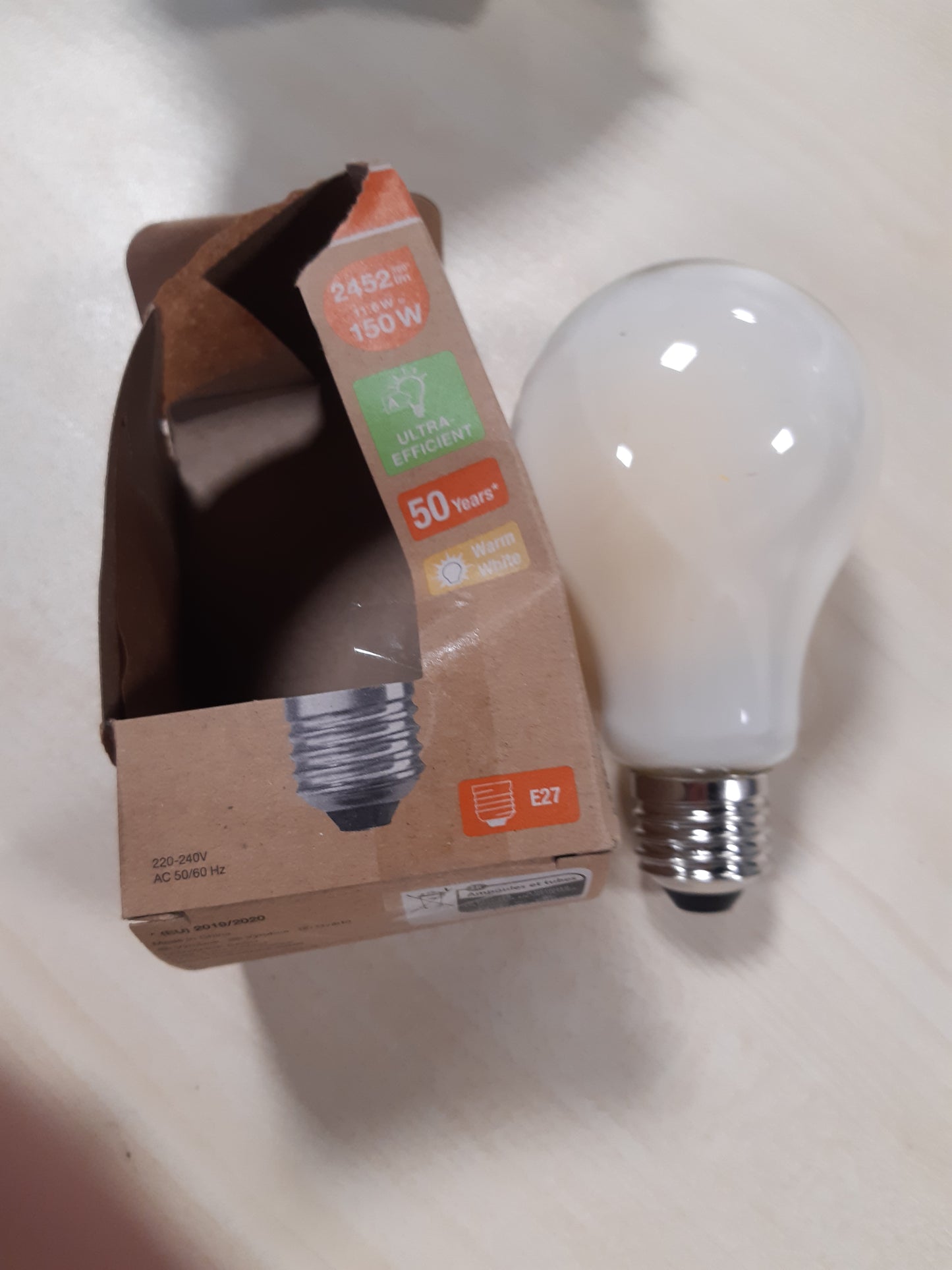210436 - OSRAM LED Classic A 150, Klasa e Efiçencës së Energjisë A, Fuqia 11.6W, Shpërndarës drite E27, Ngjyra e dritës e Bardhë e Ngrohtë