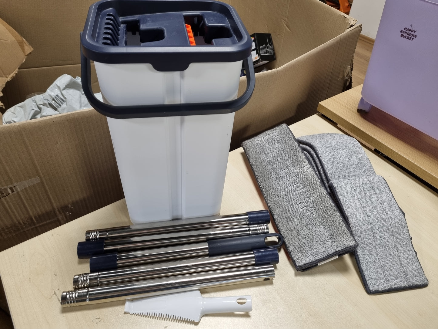 214347 - Set për mop dhe kovë, 6 sfungjerë mikrofibre, dorezë 155 cm