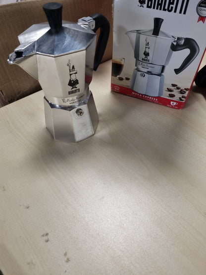 250823 - BIALETTI - Moka Express, Makina kafeje Espresso për 6 gota (270ml), alumini, argjendi