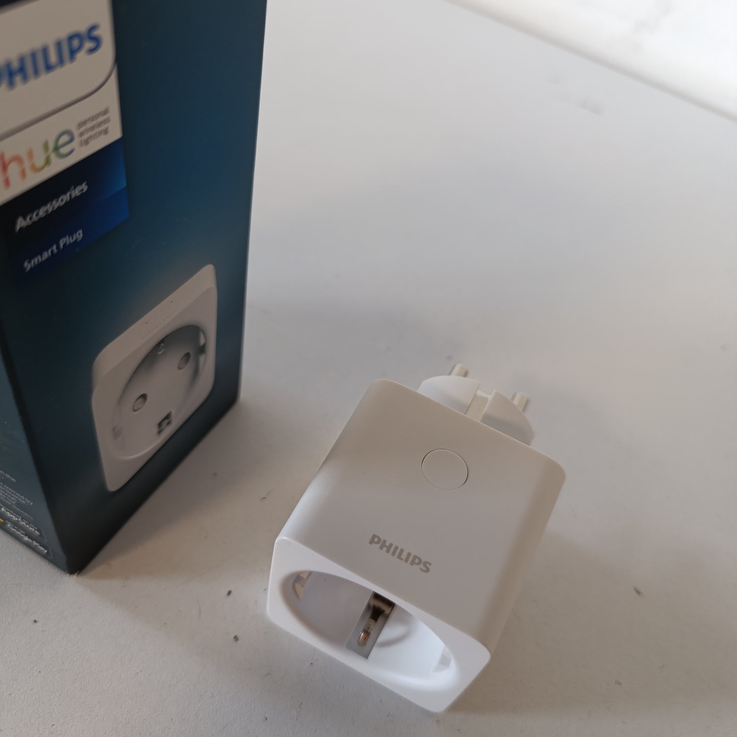 195852 - PHILIPS HUE Prizë Inteligjente me Kontroll Bluetooth ose Zanor