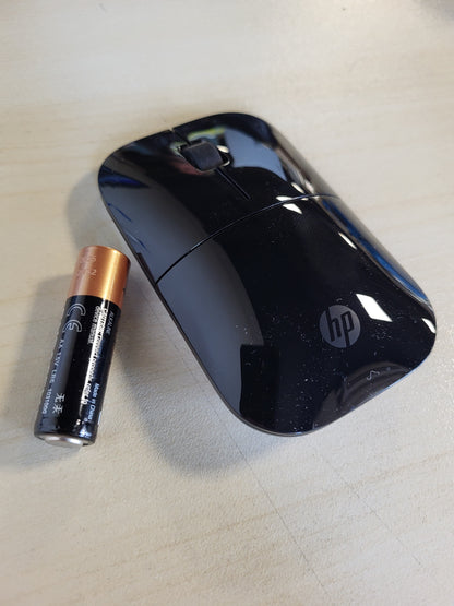 266918 - HP Maus pa tel Z3700, sensor preciz, teknologji LED blu, 1200 DPI, 3 butona, rrotë lëvizëse, marrës USB pa tel 2.4 GHz i përfshirë, dizajn praktik dhe i rehatshëm, i zi