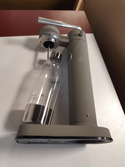 245014 - AARKE Carbonator 3 - Pajisje uji të gazuar prej çeliku inox, ngjyrë gri mat, me shishe PET 1L pa BPA, e pajtueshme me cilindra CO2 60L