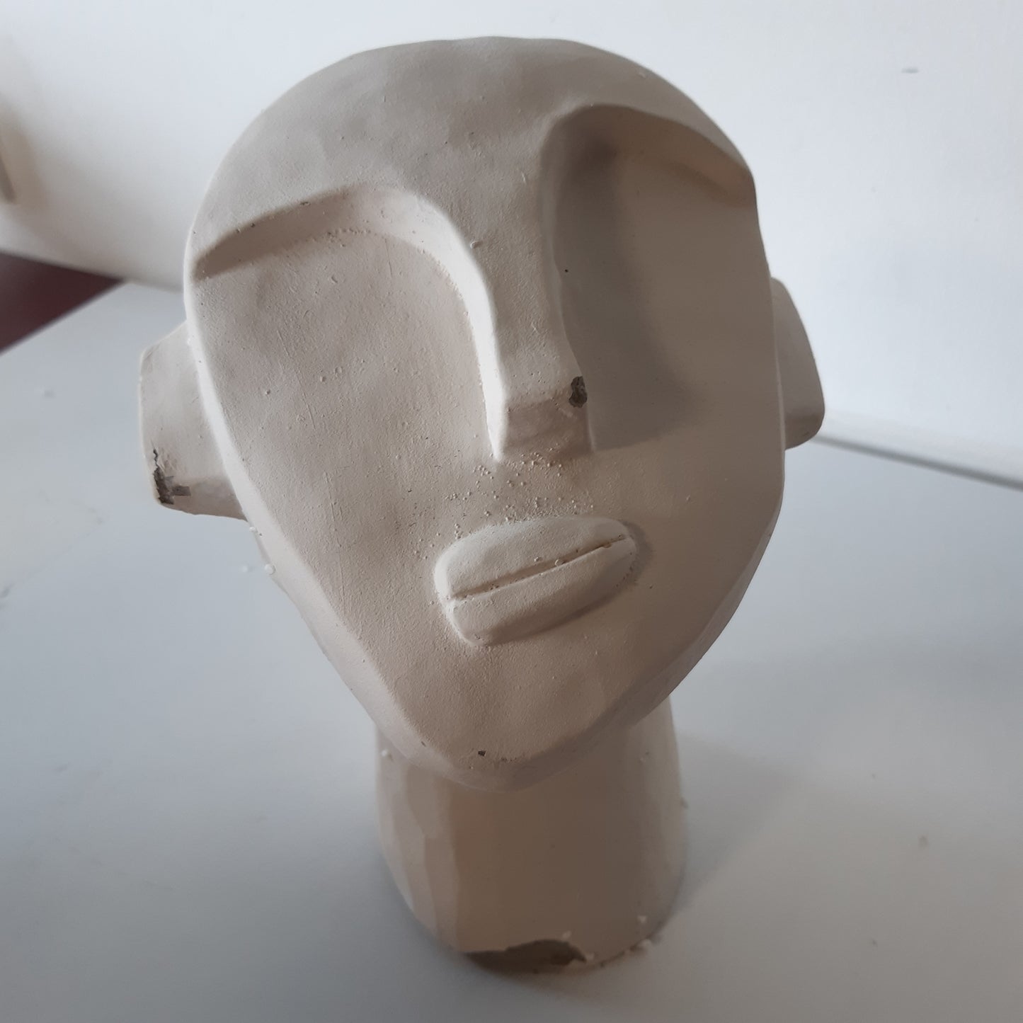 245655 - BLOOMINGVILLE - Skulpturë fytyre prej çimentoje, 21 cm, e bardhë